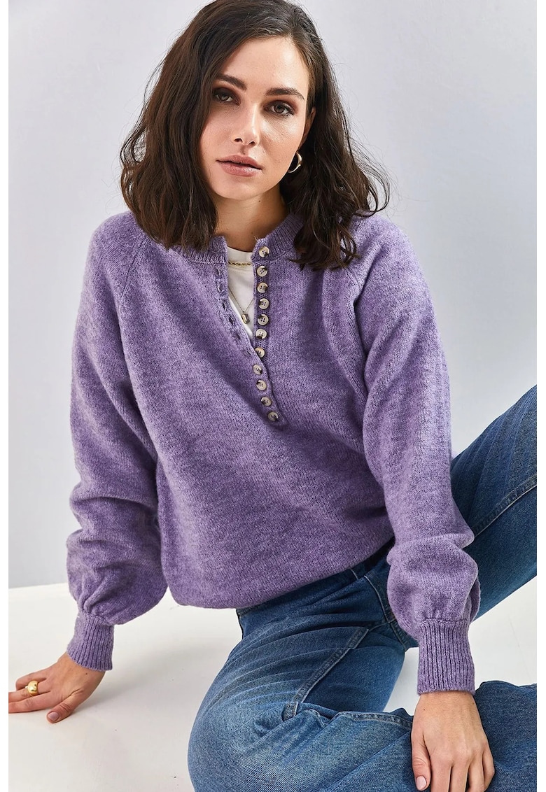 Pulover tricotat  cu dungi - guler cu nasturi - acrilic si poliester -