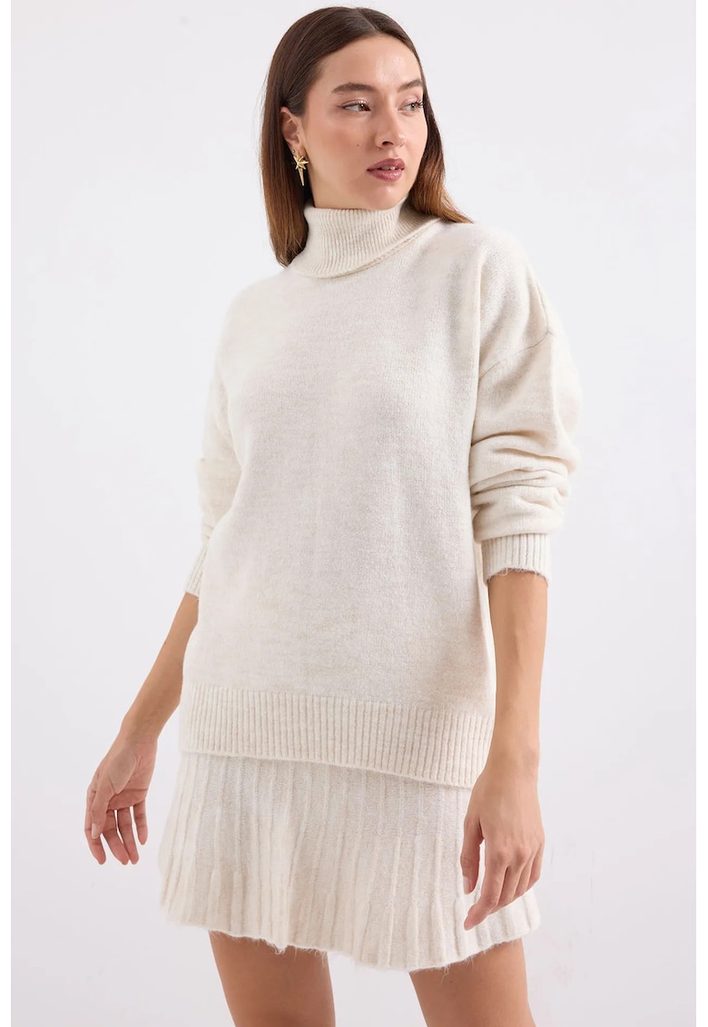 Set tricotat guler inalt - croi larg - ecru - amestec lana-acril-poliester -