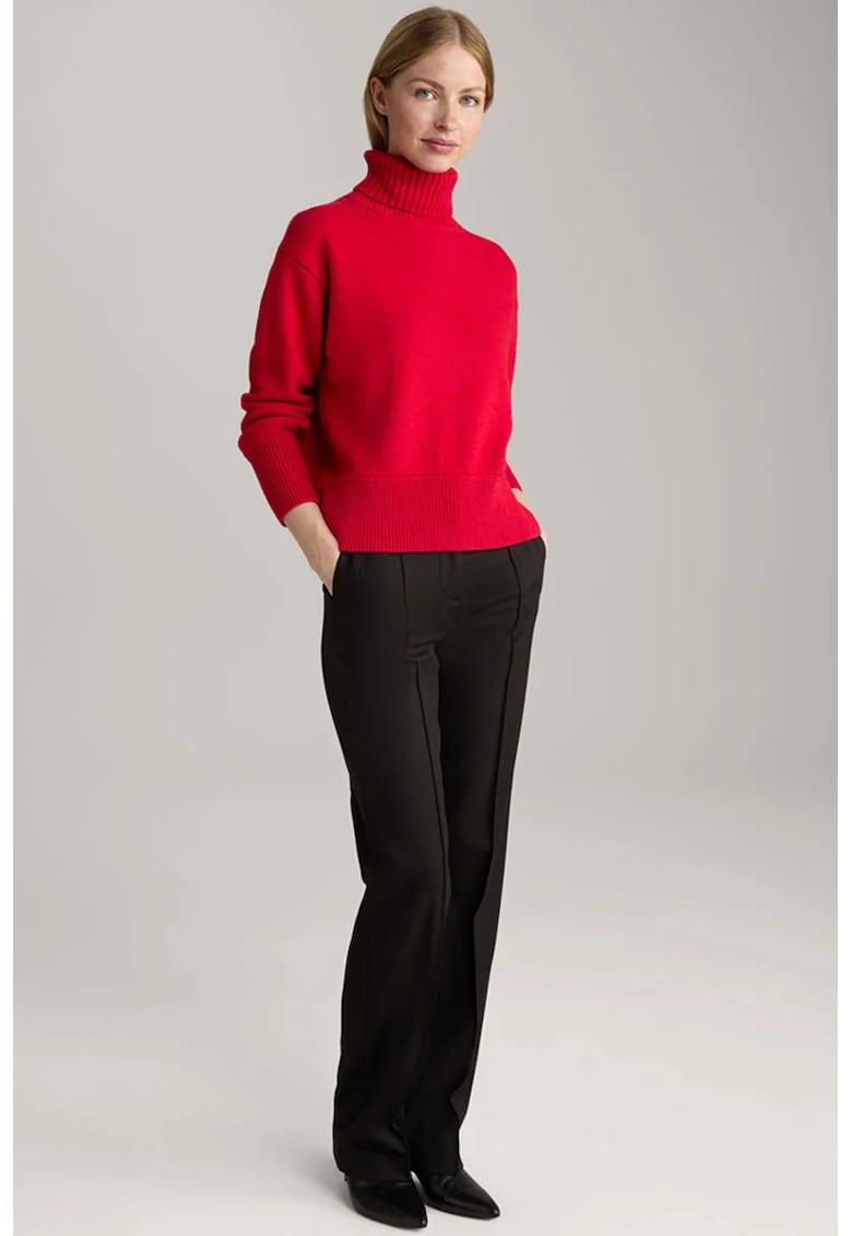 Pulover din knitwear cu guler înalt