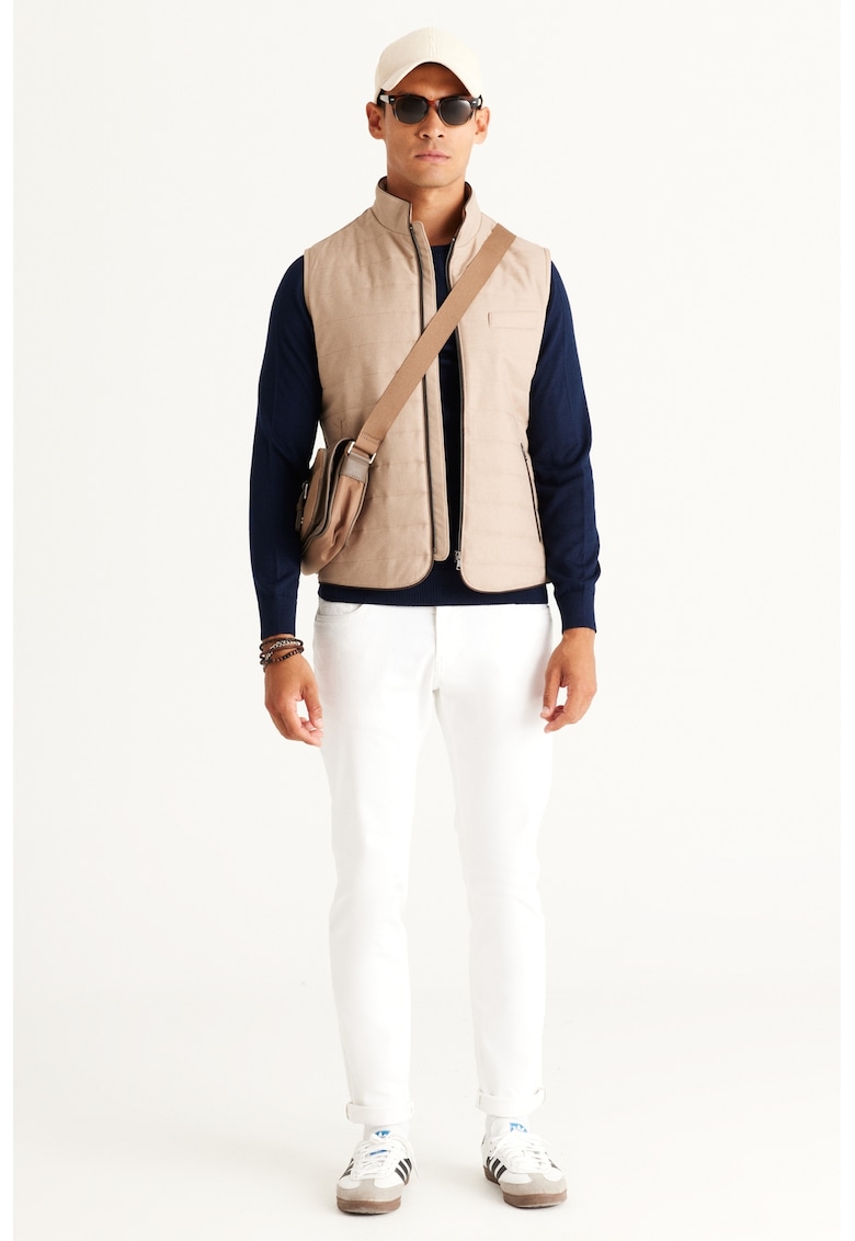 Vesta cu vatelina si guler mediu