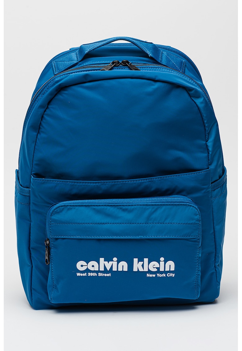 Rucsac cu imprimeu logo si buzunar exterior Rucsac cu imprimeu logo si buzunar exterior