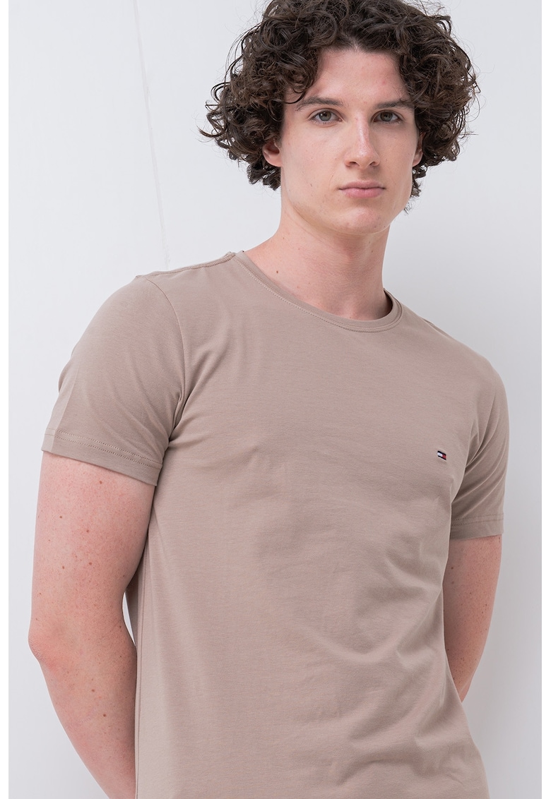 Tricou slim fit cu decolteu la baza gatului