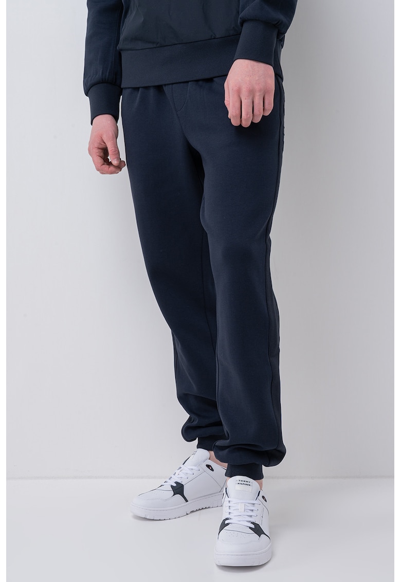 Pantaloni de trening regular fit cu snururi de ajustare Pantaloni de trening regular fit cu snururi de ajustare