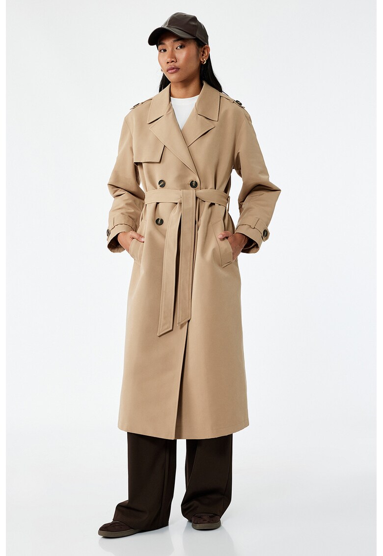 Palton uni cu inchidere cu cordon in talie