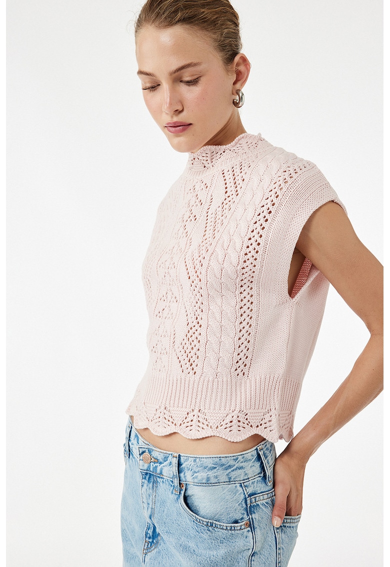 Pulover cu perforatii si maneci scurte