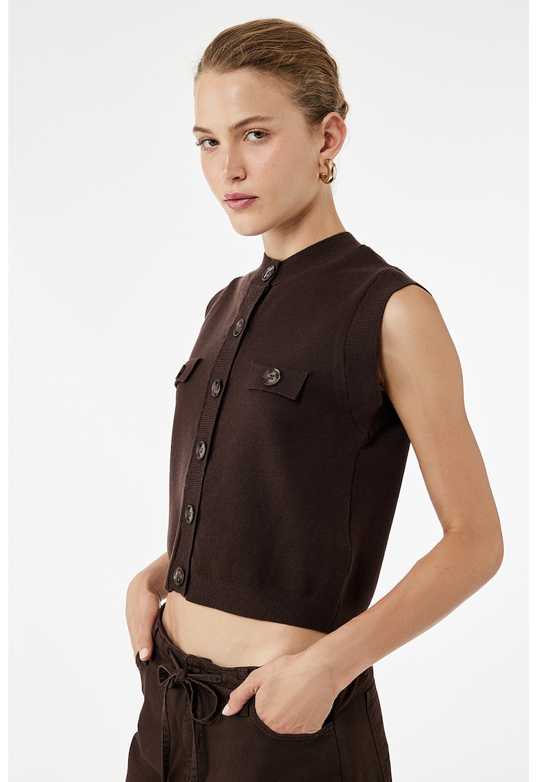 Vesta tricotata cu nasturi