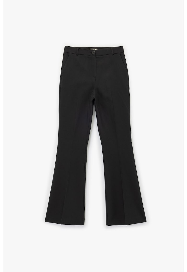 Pantaloni eleganti evazati
