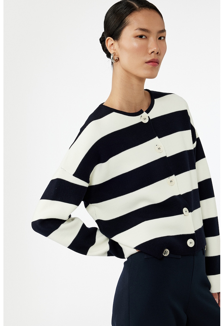 Cardigan lejer cu nasturi