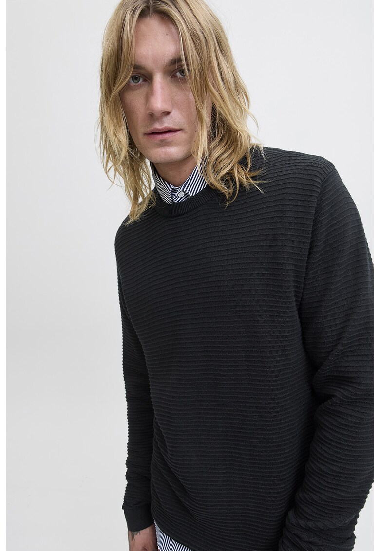 Pulover regular fit cu decolteu la baza gatului - Negru