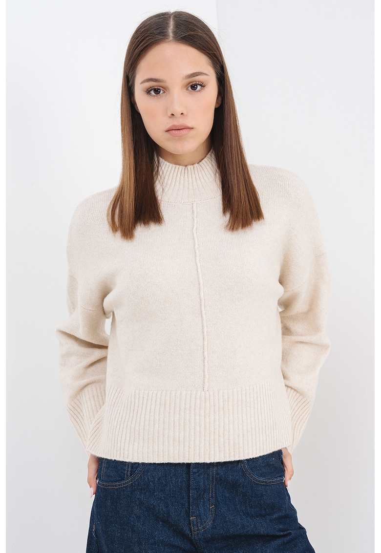 Pulover lejer cu guler inalt