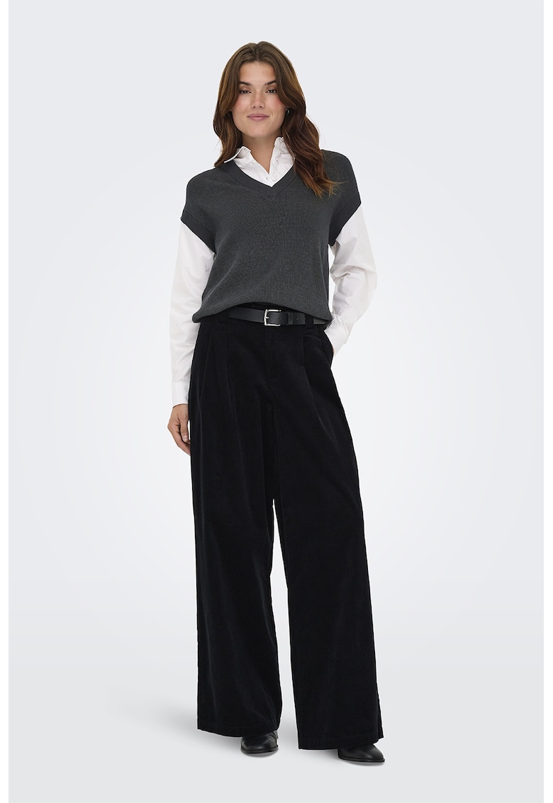 Pantaloni plisati din reiat Pantaloni plisati din reiat