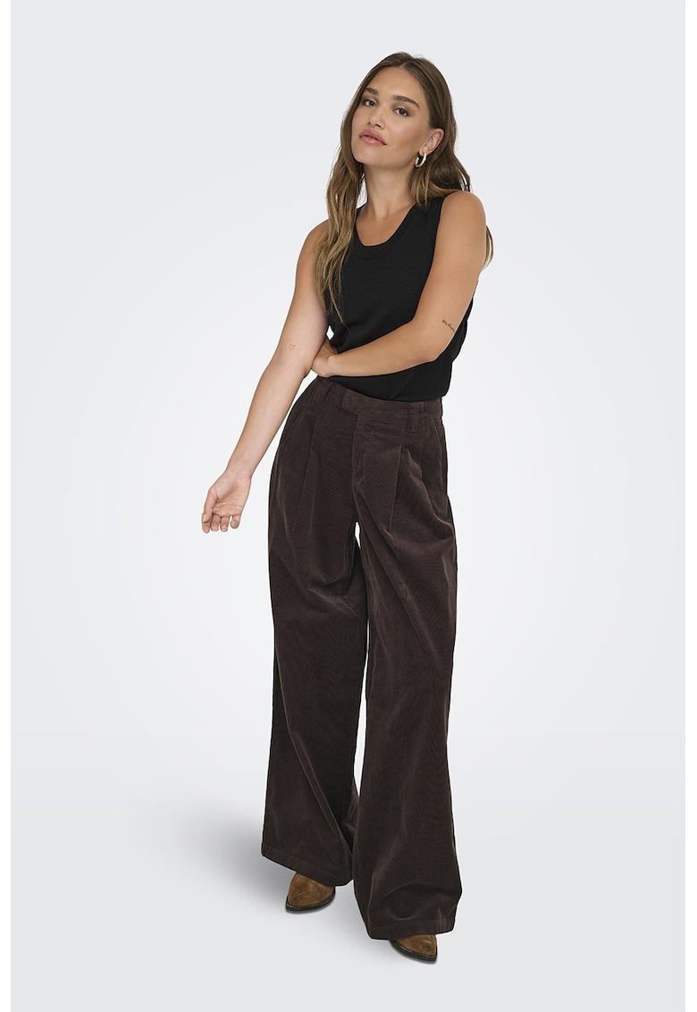 Pantaloni plisati din reiat Pantaloni plisati din reiat