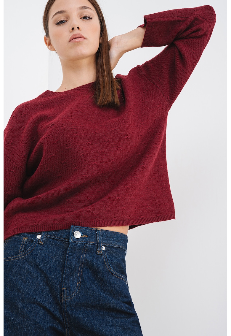 Pulover tricotat fin cu terminatie cu striatii