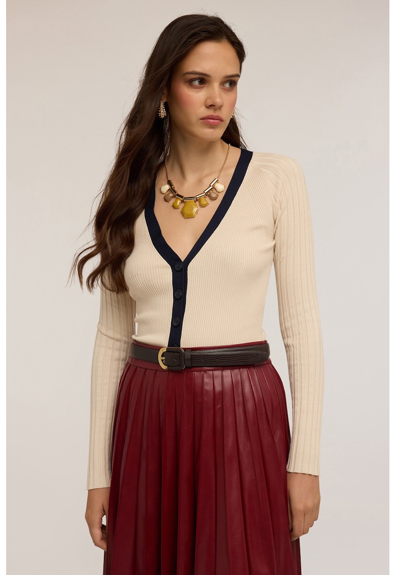 Cardigana uni cu decolteu in V