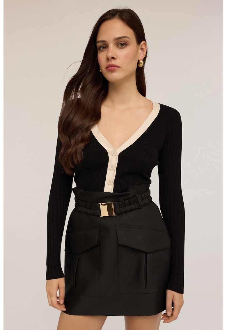 Cardigana uni cu decolteu in V