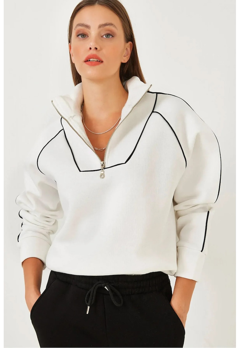 Hanorac dama - supradimensionat - cu gluga si pompon - alb - poliester