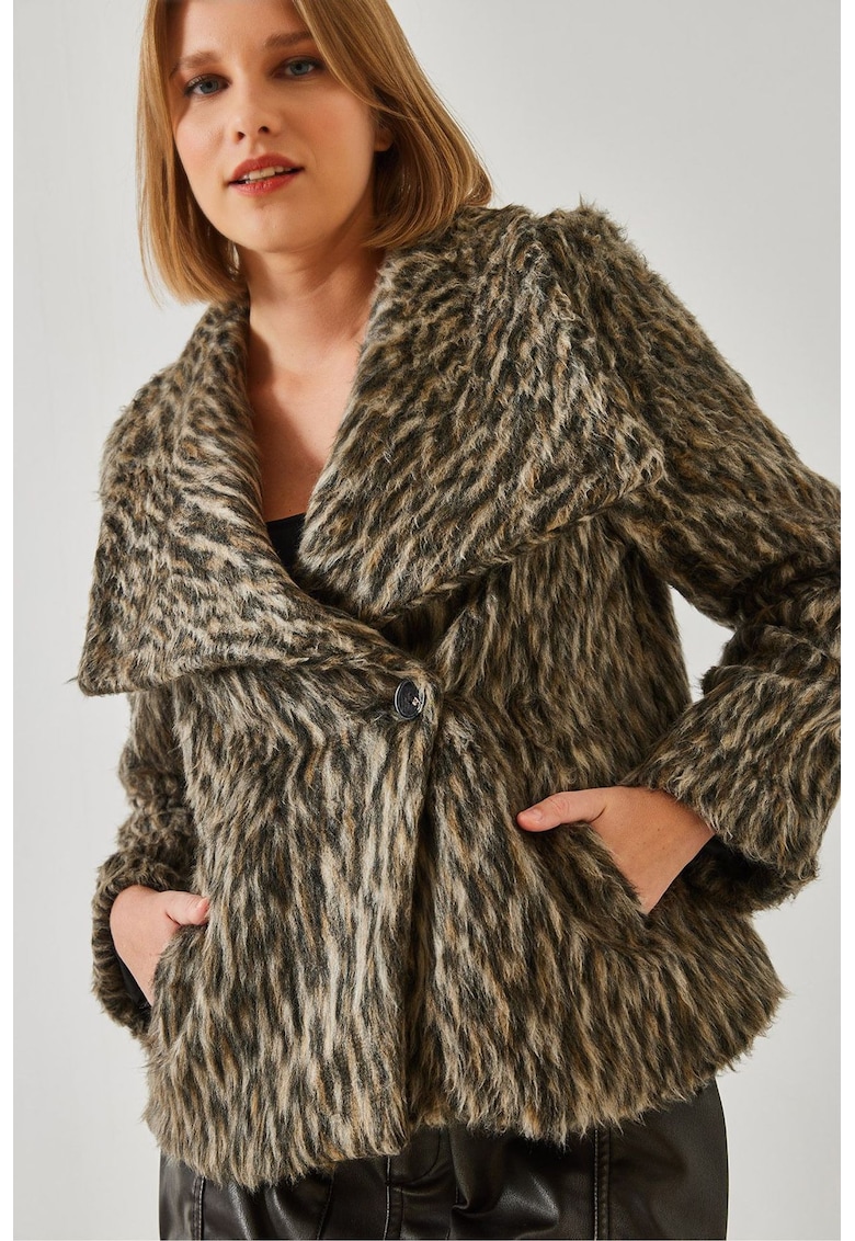 Palton scurt dama - blana artificiala - imprimeu leopard - multicolor
