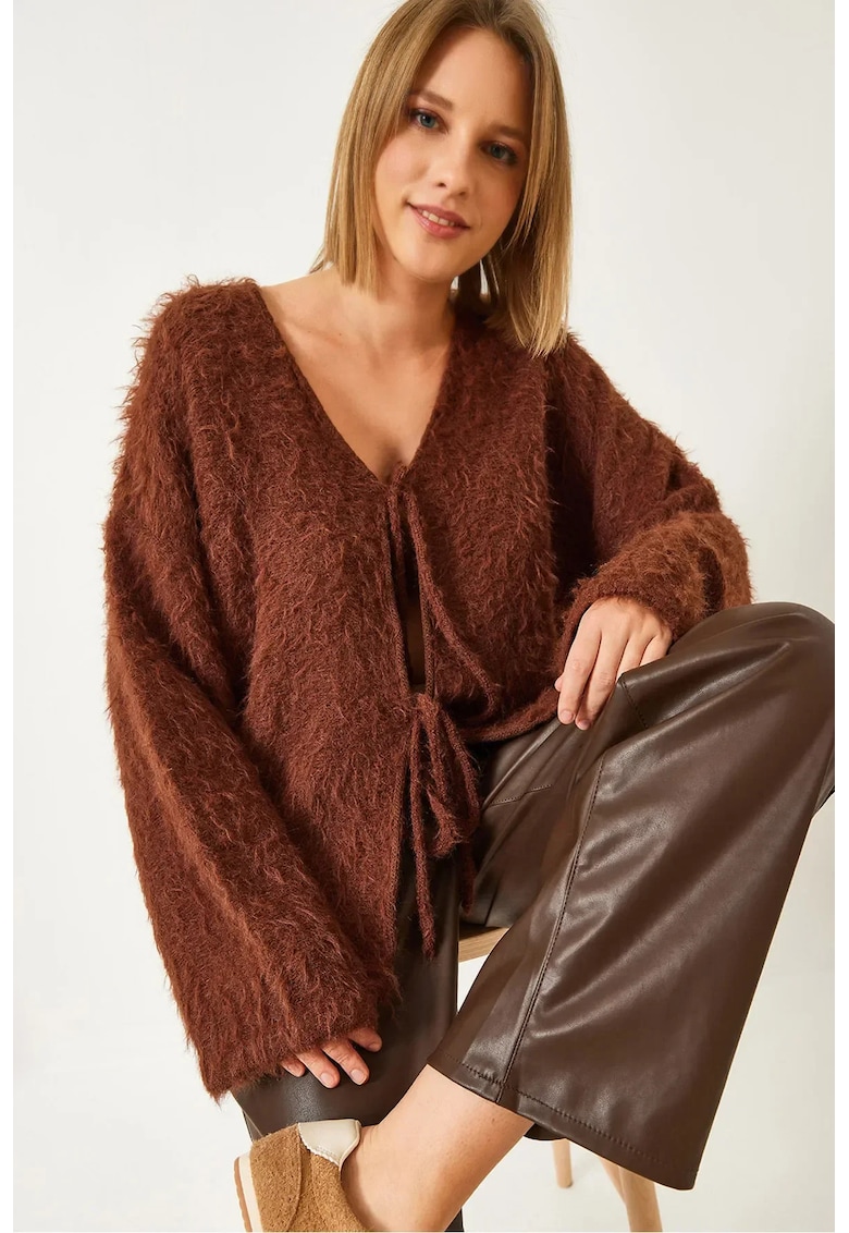 Pulover dama -  cardigan lung - decolteu in V - pompoane - maro - tricot -