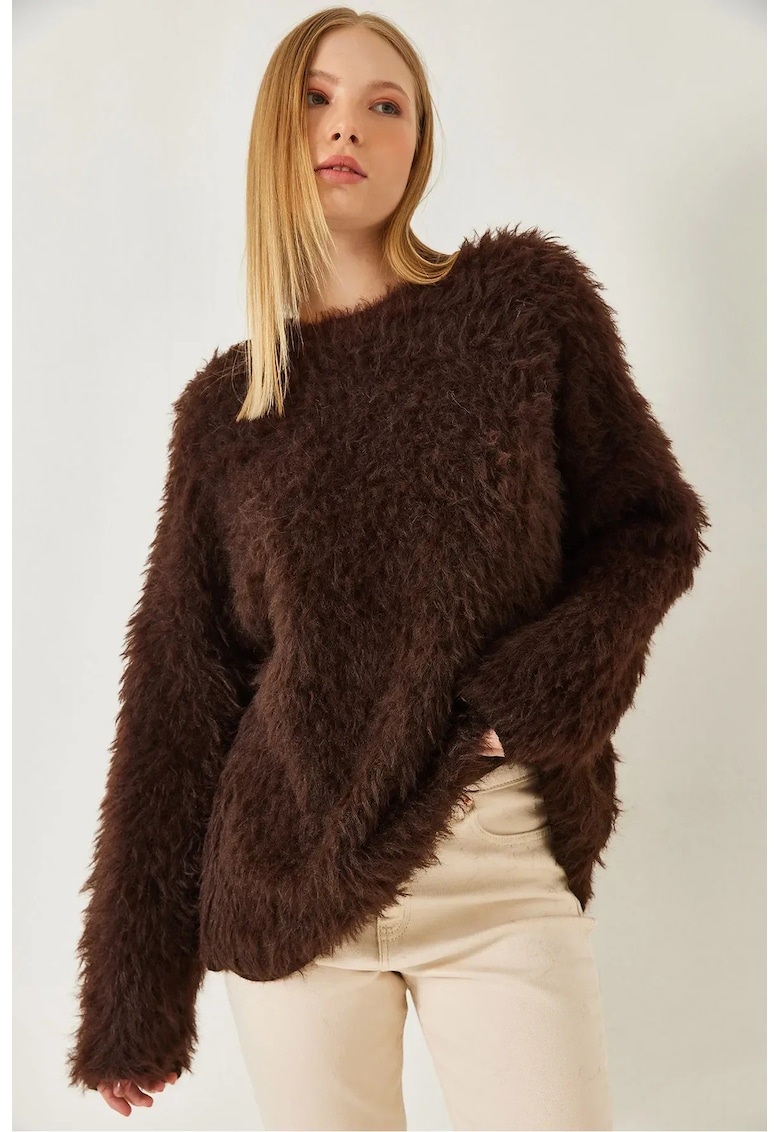 Pulover tricotat supradimensionat  cu detalii din plus - maro - tricot -