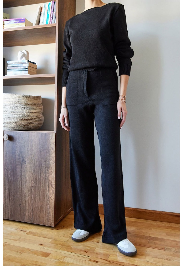 Set tricotat coordonat -  guler rotund - maneci lungi - negru - tricot