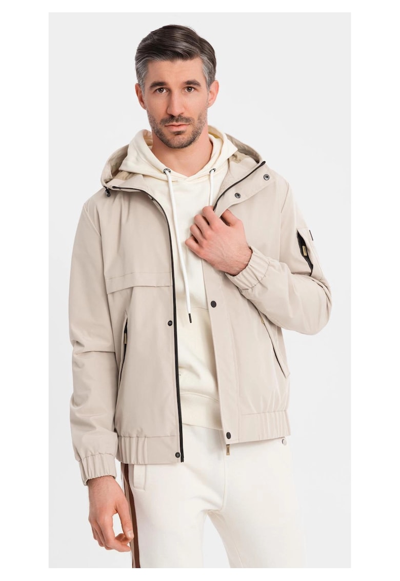 Jacheta cu buzunare si gluga