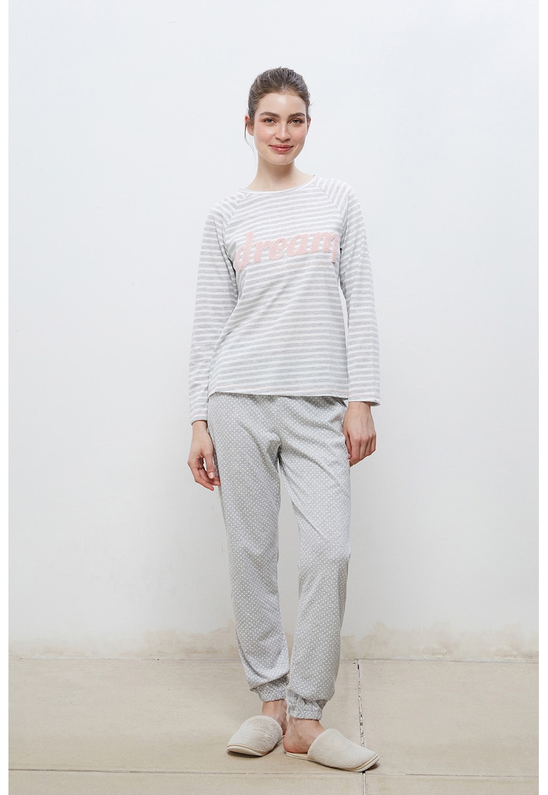 Pijama cu pantaloni lungi - aplicatie text pufoasa si dungi - Gri melange/Roz prafuit