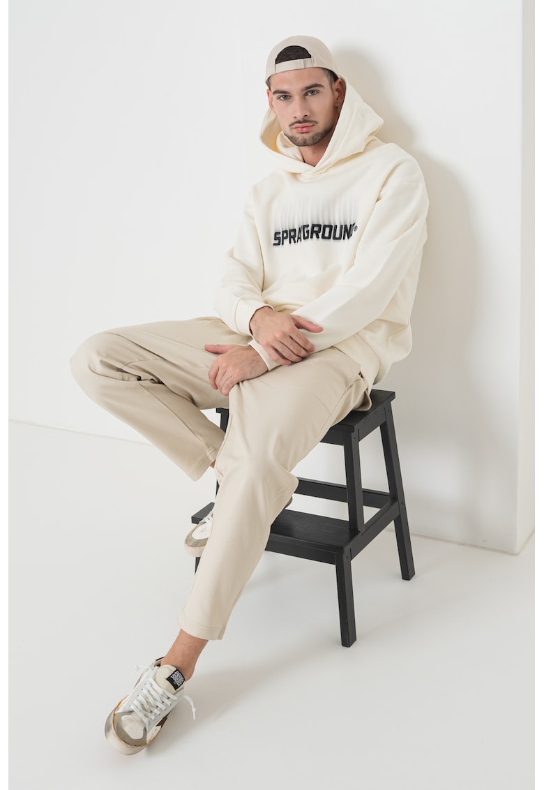 Hanorac de bumbac cu logo brodat Hanorac de bumbac cu logo brodat