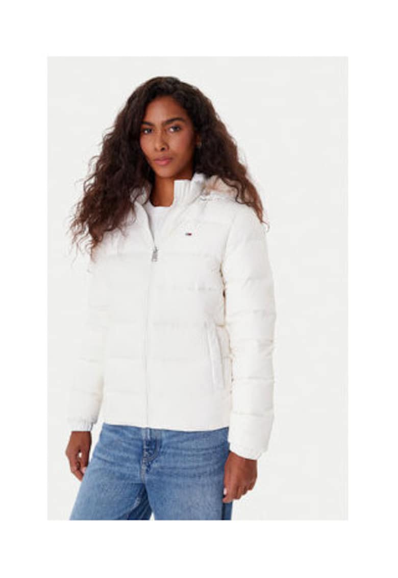 Geaca cu umplutura de puf si gluga