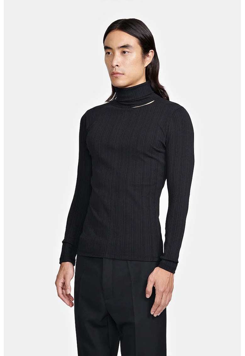 Bluză cu guler înalt mulată pe corp cu decupaj