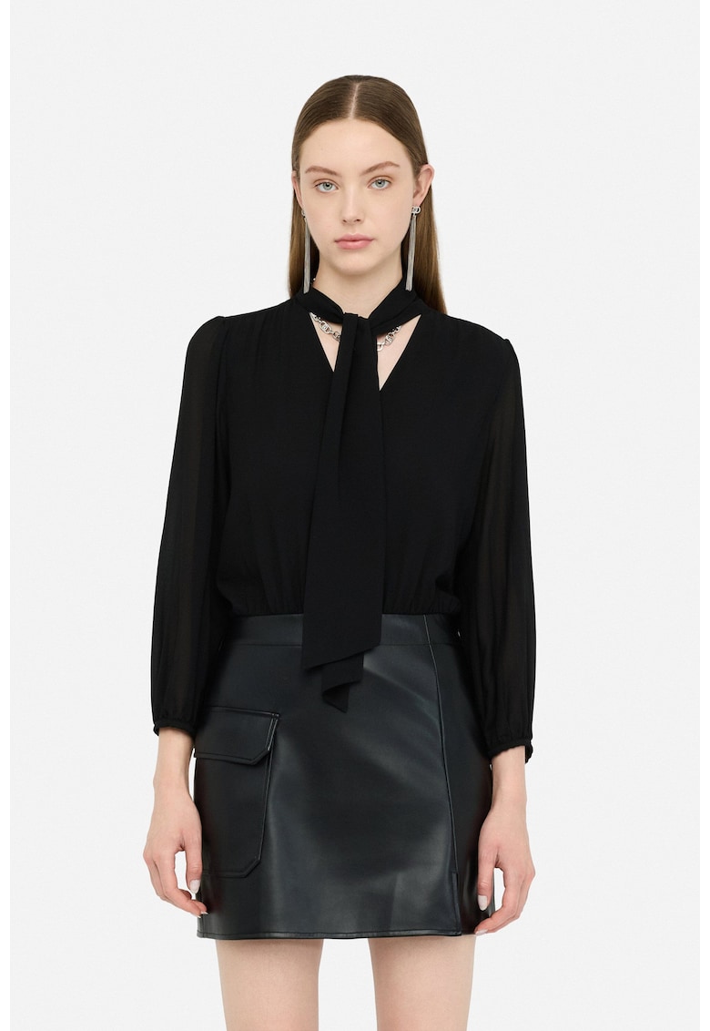 Rochie scurta cu detaliu funda - Negru