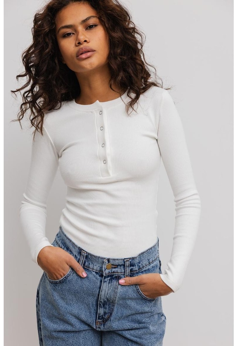 Bluza mulata cu fenta cu capse