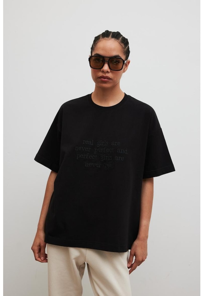 Tricou supradimensionat cu broderie text Verite