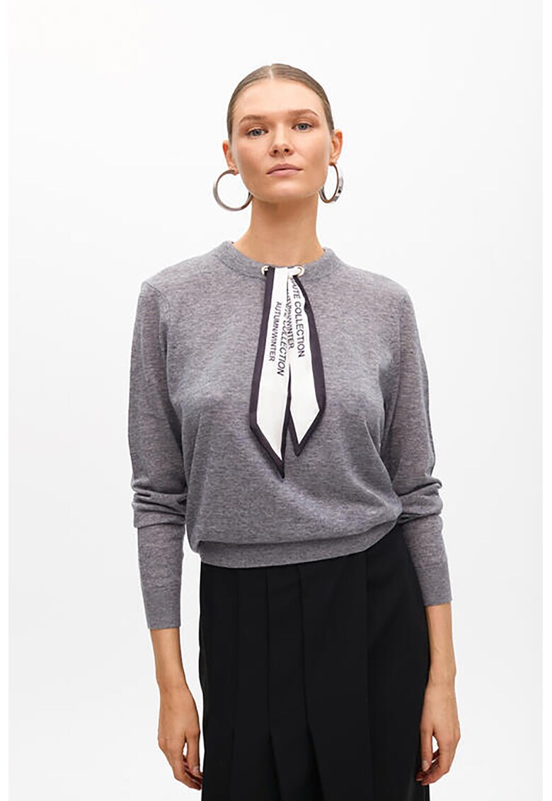 Pulover din amestec de lana si guler esarfa