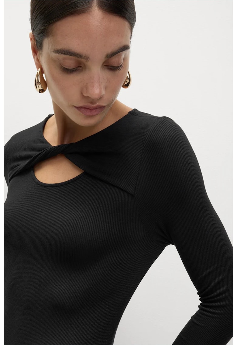 Rochie midi striata cu maneci lungi si decolteu rasucit