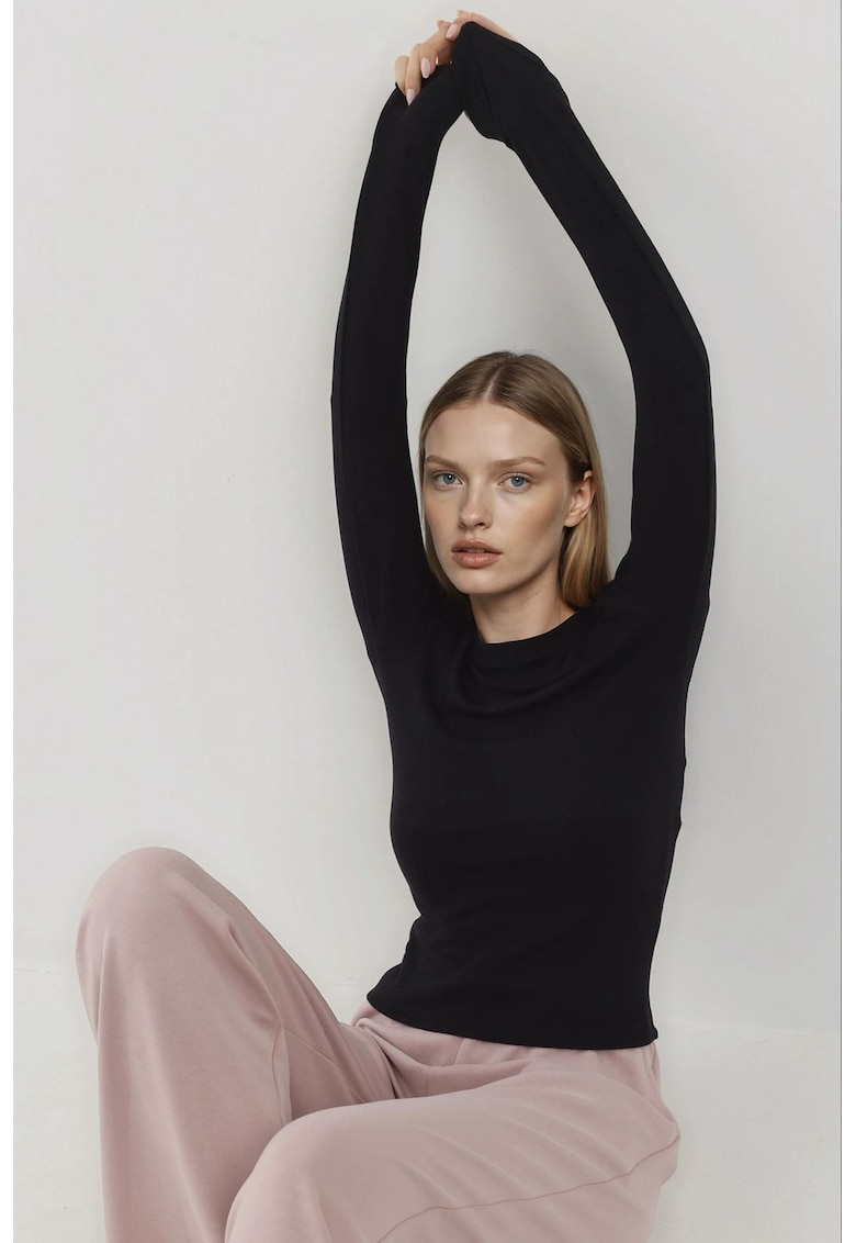 Bluza dama -  croiala slim fit - tricot - negru