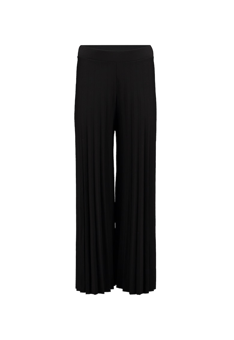 Pantaloni ampli cu pliuri