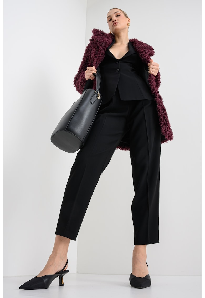 Palton pufos cu nasturi