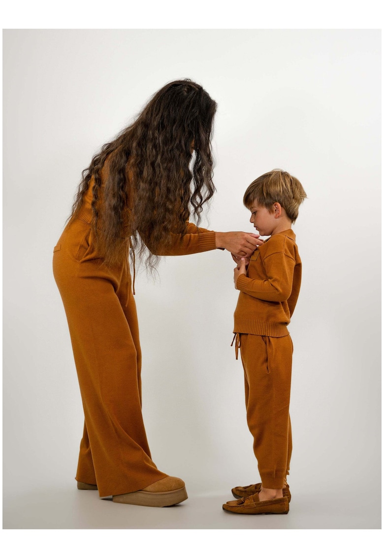 Pantaloni cu croiala ampla - talie inalta si snur in talie