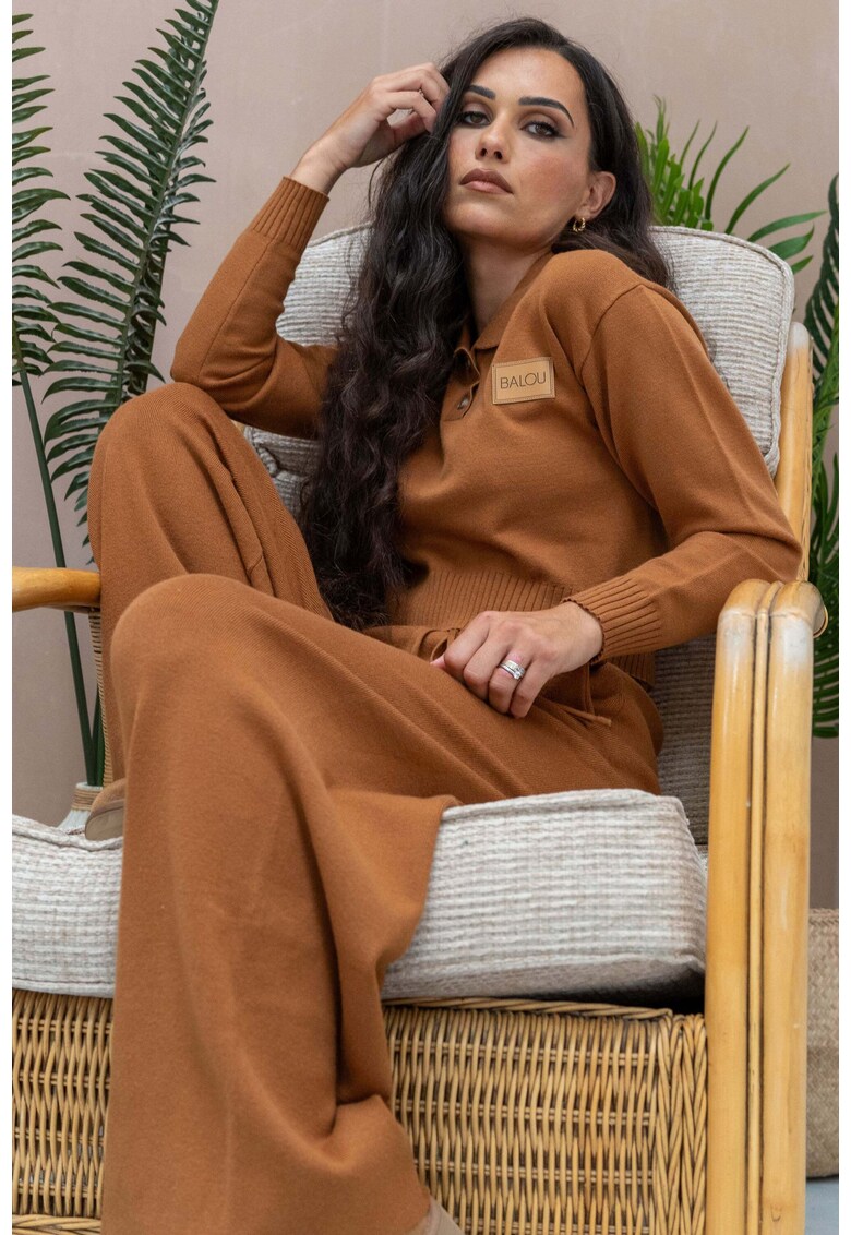 Pantaloni cu croiala ampla - talie inalta si snur in talie - Maro