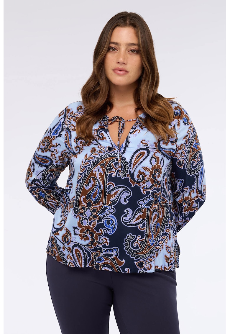 Bluza cu inchideri frontale si model