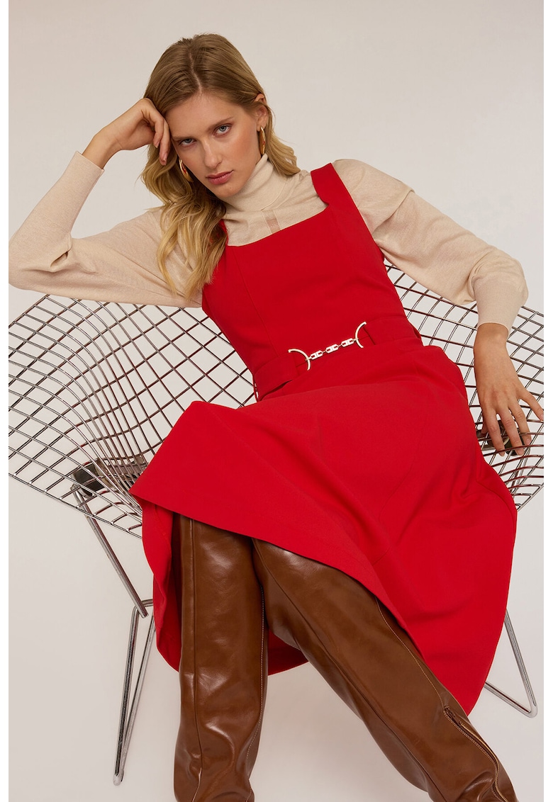 Rochie evazata cu decolteu patrat