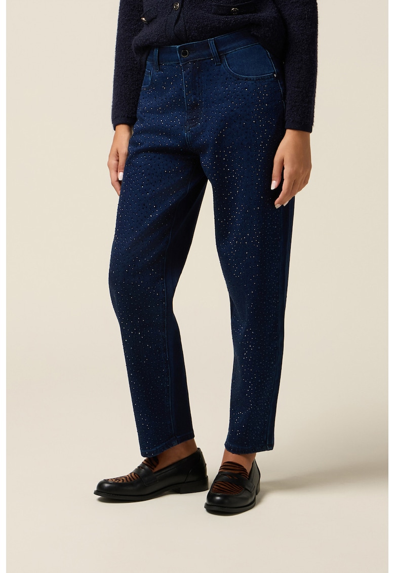 Blugi cu aplicatii din strasuri