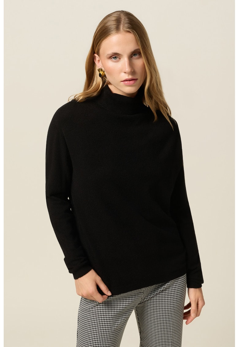 Pulover uni cu guler inalt