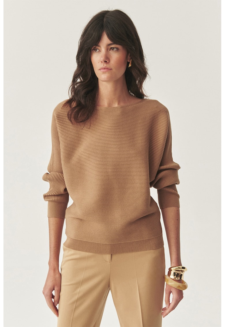 Pulover trexturat cu decolteu barcuta