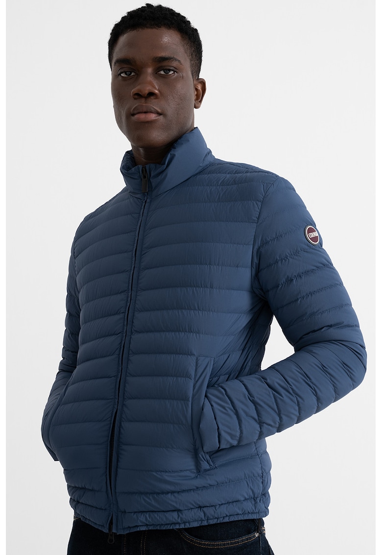 Geaca matlasata cu guler mediu