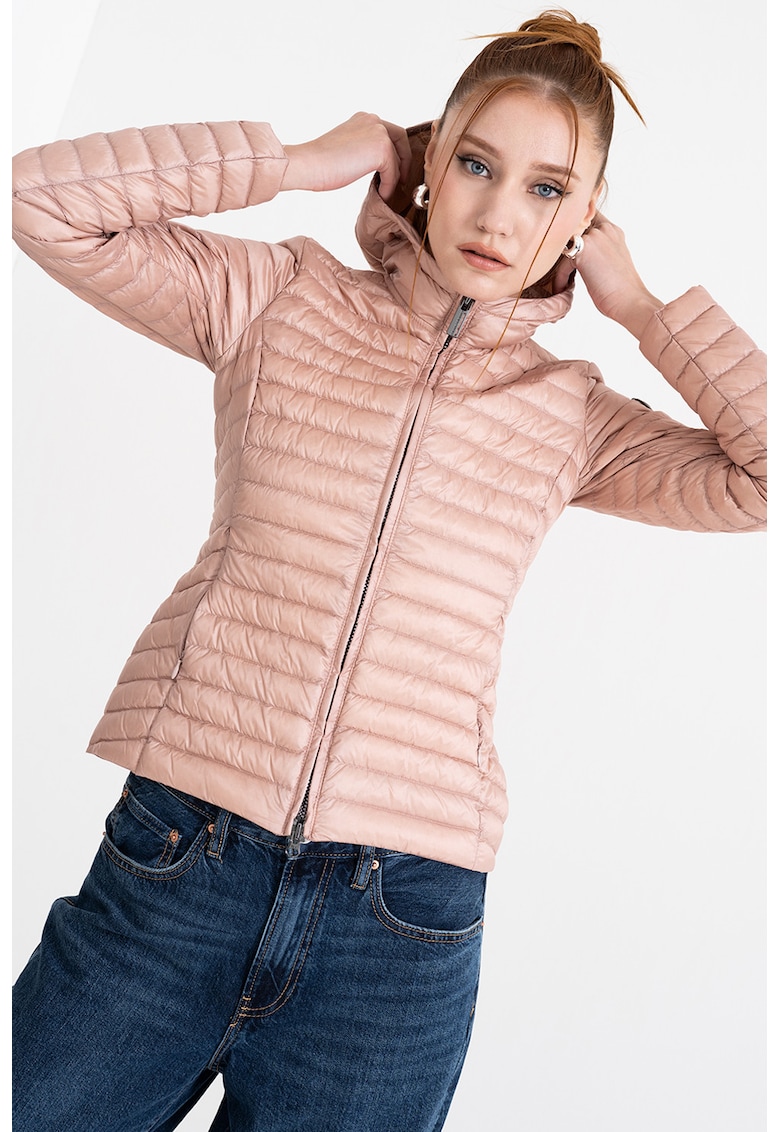 Geaca cu umplutura de puf si buzunare cu fermoar