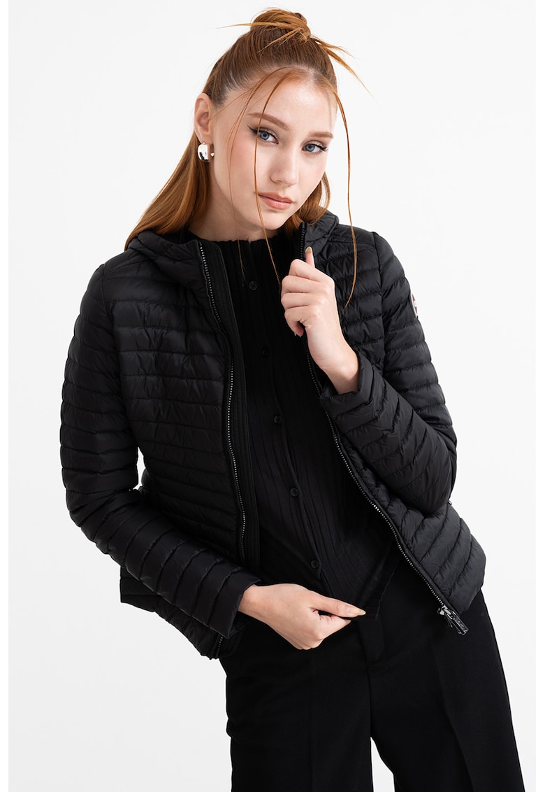 Geaca cu umplutura de puf si buzunare cu fermoar