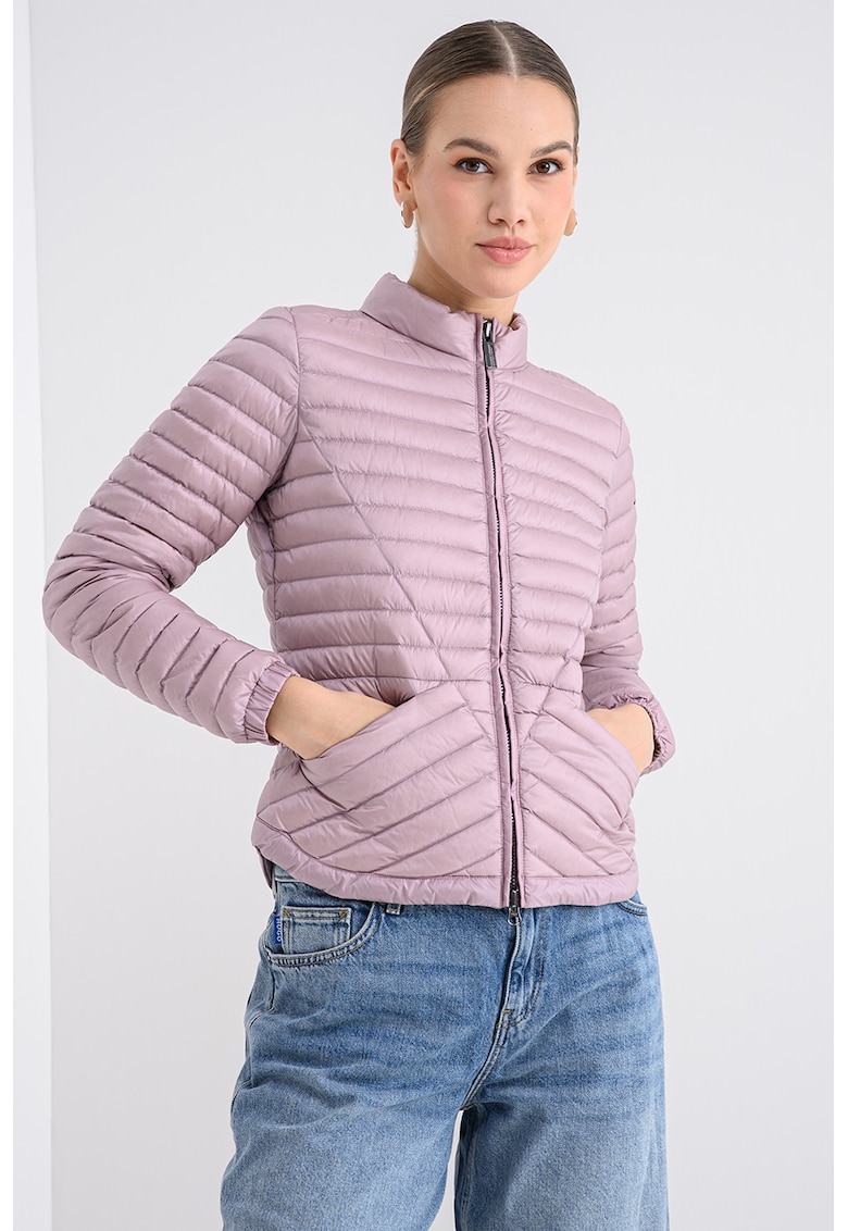 Geaca usoara cu umplutura de puf