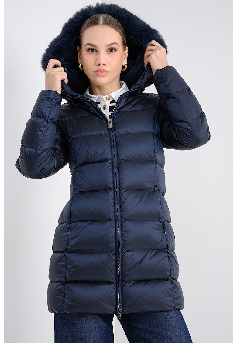 Geaca cu umplutura de puf cu gluga cu garnitura de blana sintetica