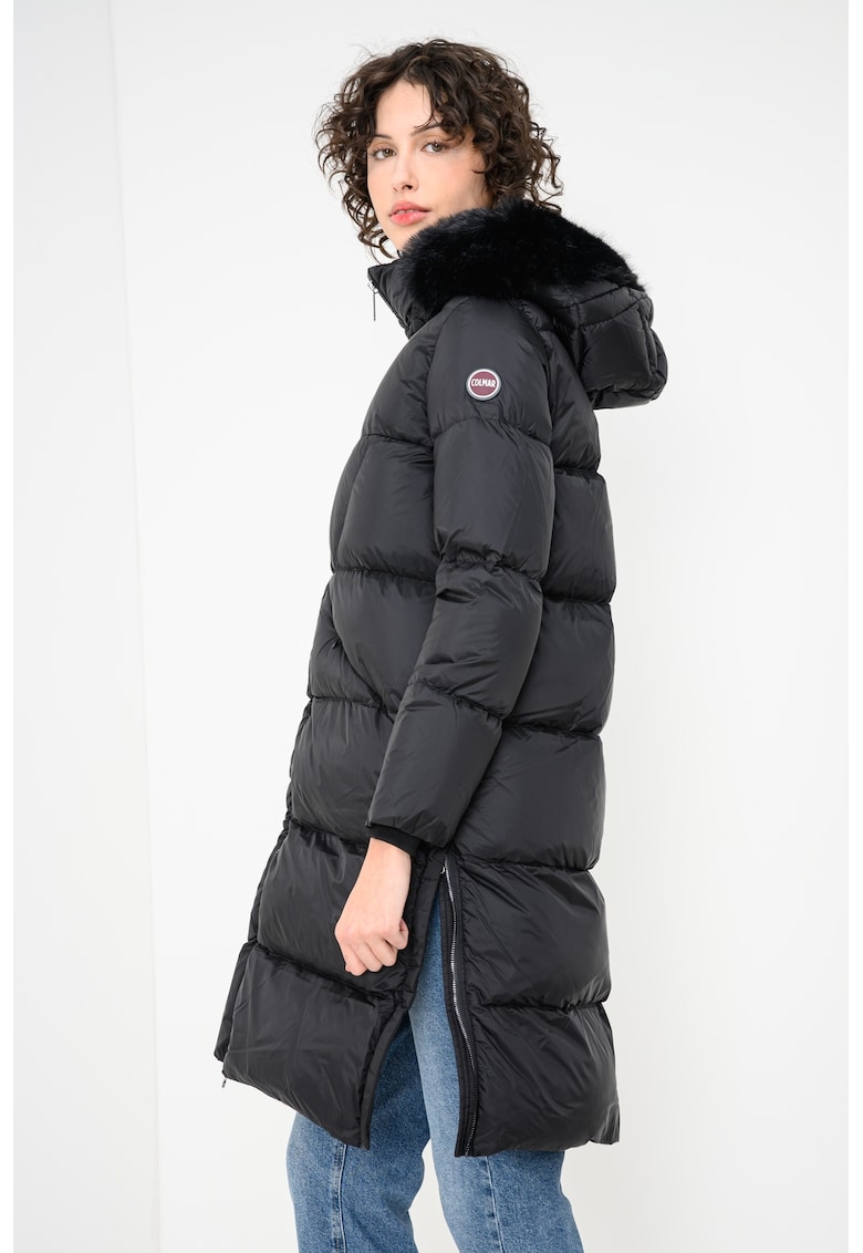 Geaca cu umplutura de puf si slit lateral cu fermoar